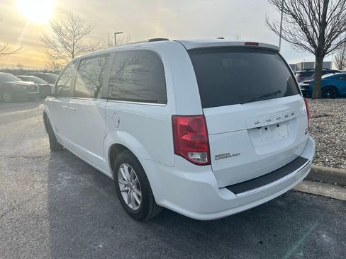 Used 2018 Dodge Grand Caravan SXT image 3