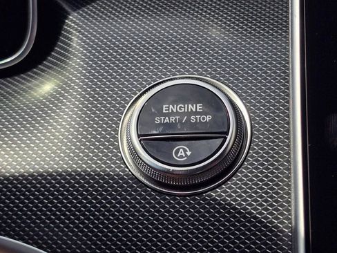 New 2026 Mercedes-Benz C 300 4MATIC Sedan image 39