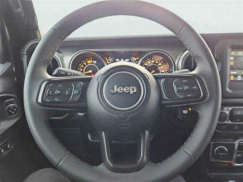 Used 2023 Jeep Wrangler Unlimited Sport image 24