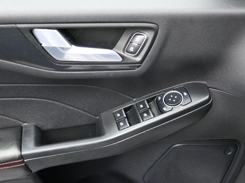 Used 2023 Ford Escape ST-Line image 12