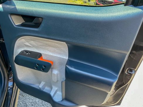 Used 2022 Ford Maverick AWD SuperCrew image 32