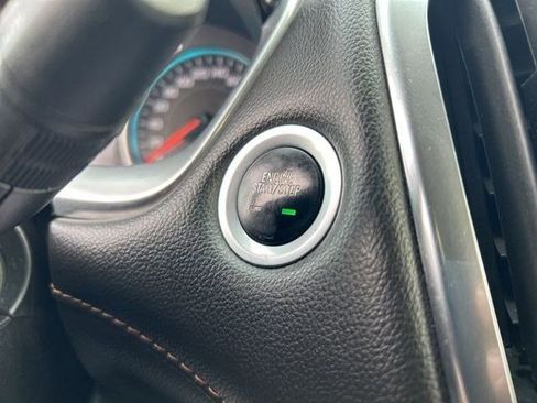 Used 2020 Chevrolet Traverse LT image 20