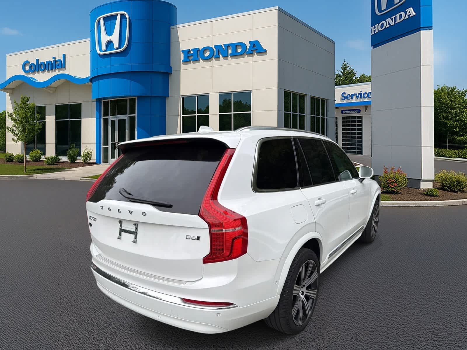 Used 2025 Volvo XC90 B6 Ultra w/ Protection Package Premier AWD/4WD image 6