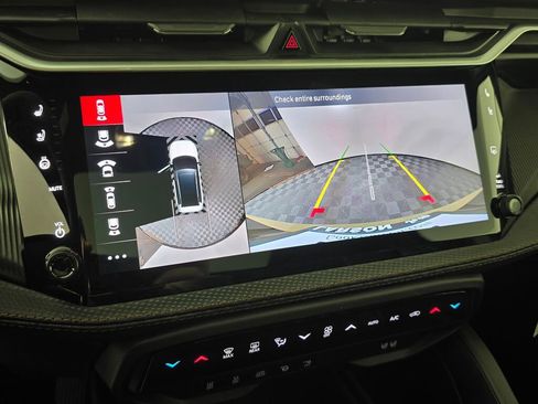 New 2026 Jeep Cherokee Overland w/ Trailer Tow Group image 28