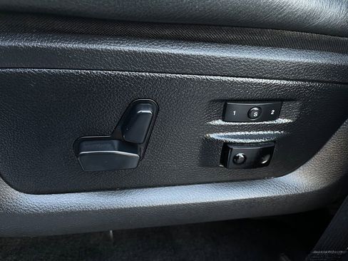 Used 2016 RAM 2500 Limited image 17