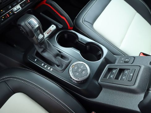 New 2026 Ford Bronco Outer Banks AWD/4WD image 9