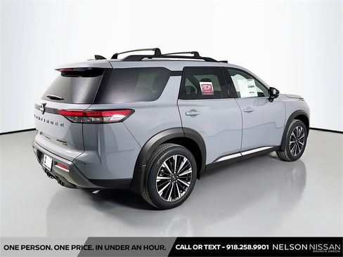 New 2026 Nissan Pathfinder Platinum image 5