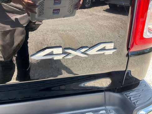 Used 2019 RAM 1500 Big Horn AWD/4WD image 10