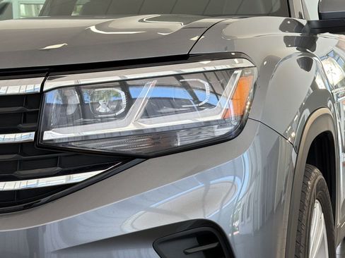 Used 2023 Volkswagen Atlas Cross Sport SE w/ Panoramic Sunroof Package AWD/4WD image 11