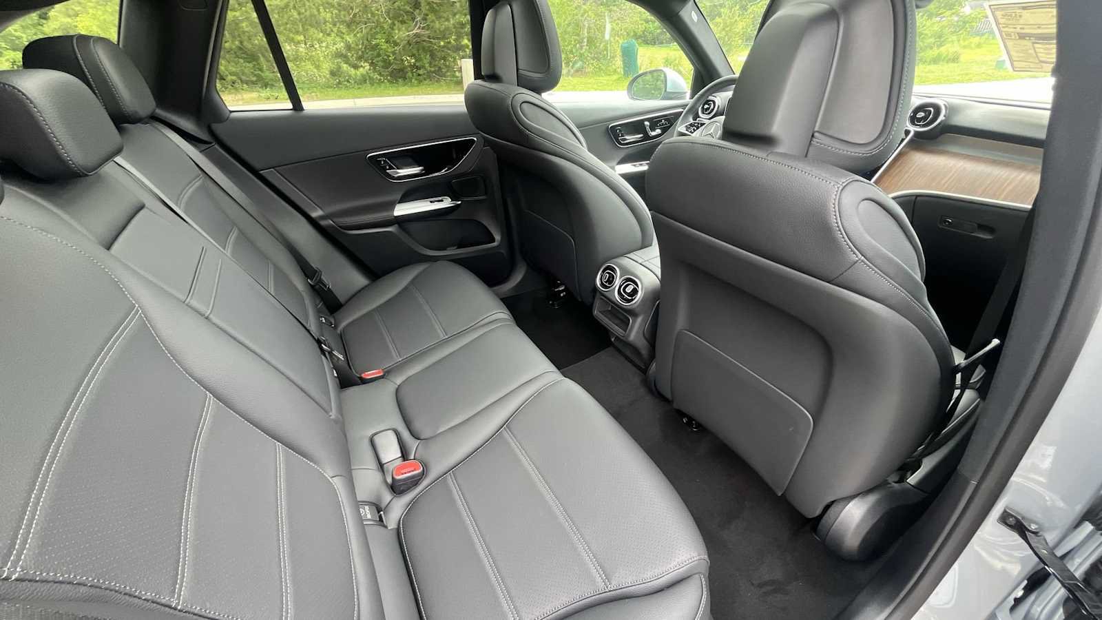Used 2026 Mercedes-Benz GLC 300 4MATIC image 12