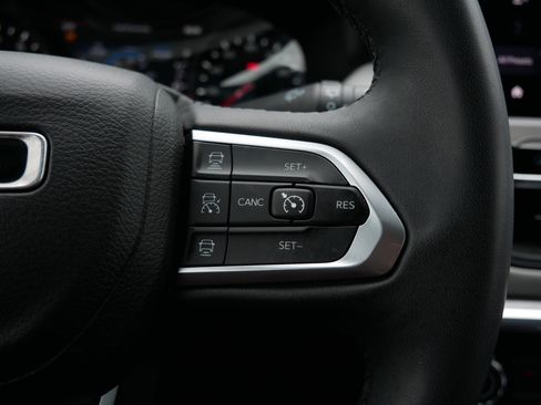 Used 2024 Jeep Compass Limited AWD/4WD image 29