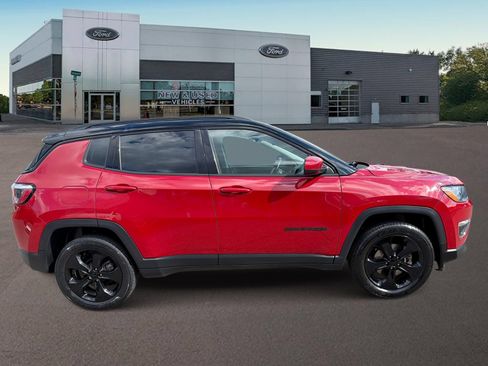 Used 2020 Jeep Compass Latitude AWD/4WD image 10