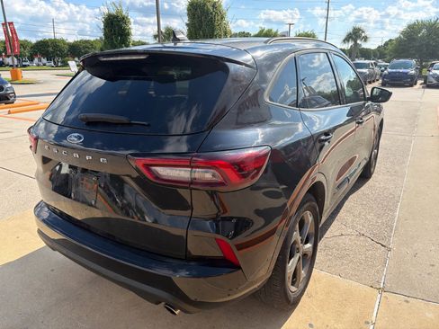 Used 2024 Ford Escape ST-Line FWD image 18