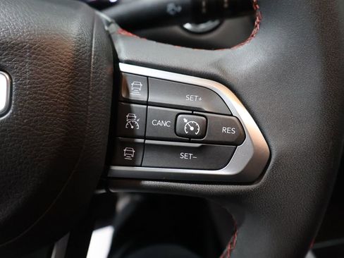 Used 2024 Jeep Compass Trailhawk image 34