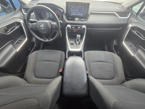 Used 2022 Toyota RAV4 LE image 9