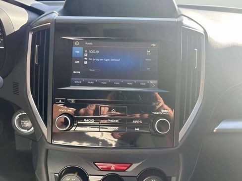 Used 2021 Subaru Forester Premium image 11