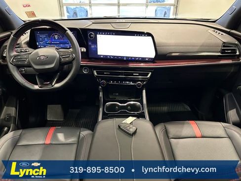 Used 2024 Chevrolet Traverse RS w/ LPO, Floor Liner Package AWD/4WD image 10