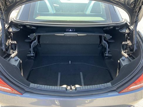 Used 2019 Mercedes-Benz SLC 300 image 16