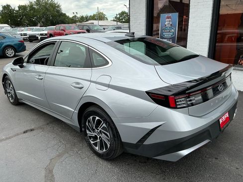 Used 2026 Hyundai Sonata Blue FWD image 5