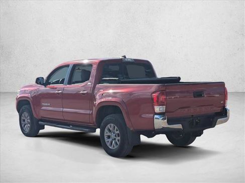 Used 2017 Toyota Tacoma SR5 w/ Tow Package RWD image 6