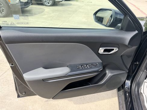 Used 2025 Kia K4 FWD image 11