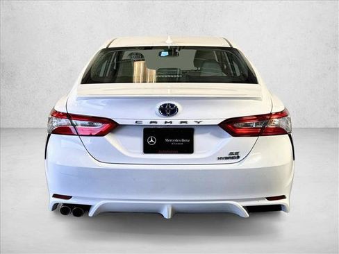 Used 2019 Toyota Camry SE w/ Sunroof Package FWD image 6