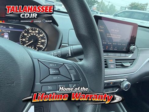 Used 2025 Nissan Altima 2.5 SV FWD image 16