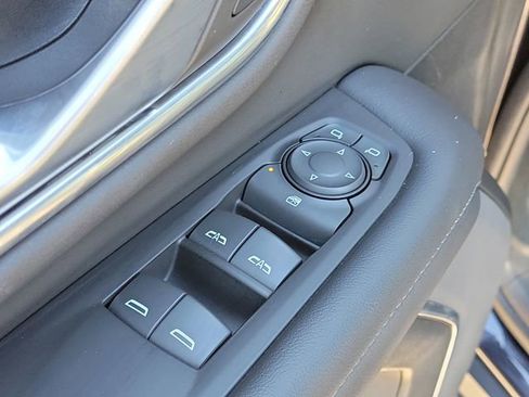 Used 2022 Chevrolet Suburban LS AWD/4WD image 20