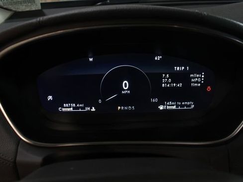 Used 2020 Lincoln Nautilus Reserve w/ Equipment Group 201A image 11