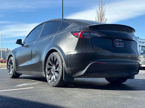 Used 2023 Tesla Model Y Performance image 31
