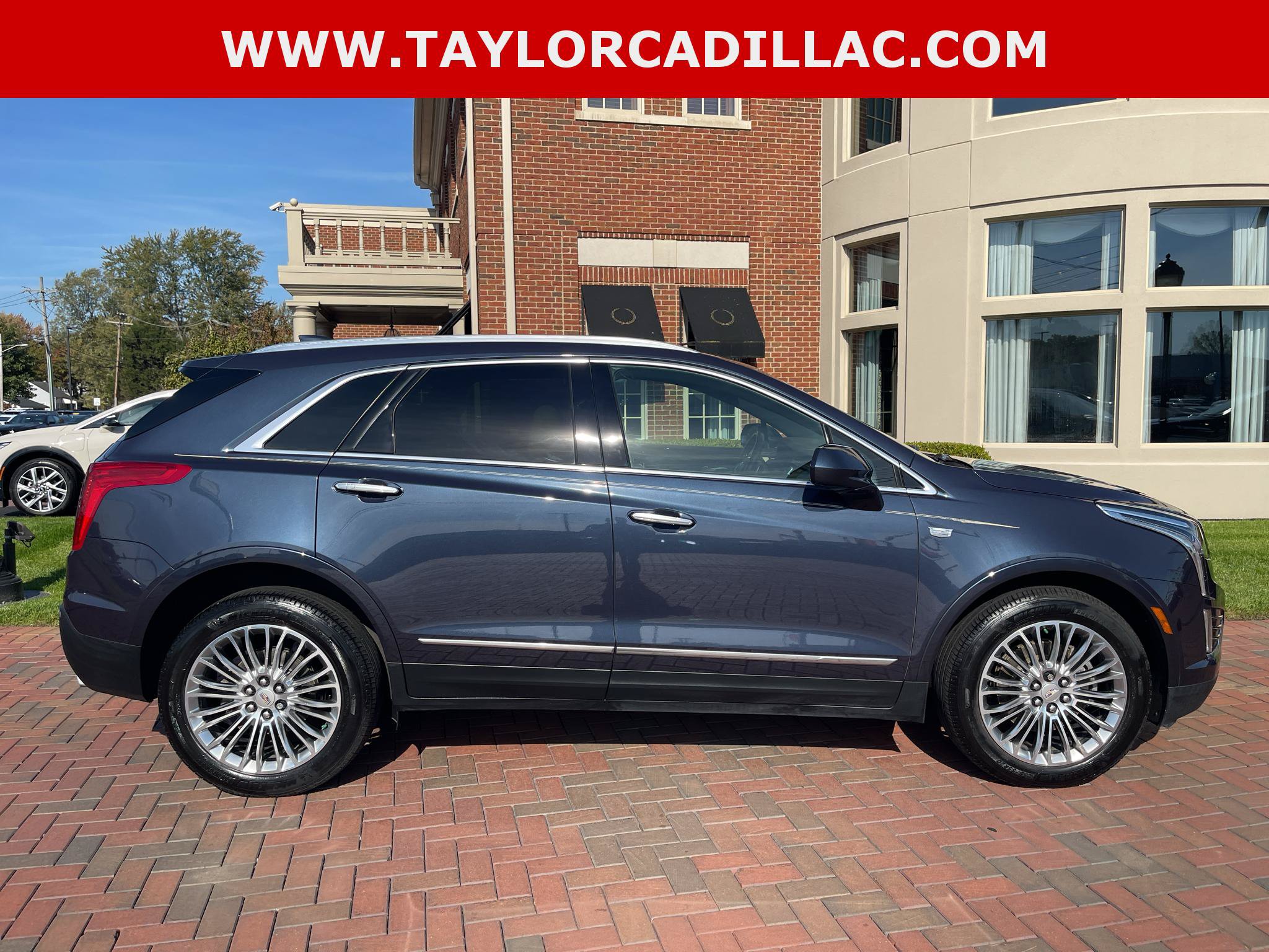 Used 2018 Cadillac XT5 AWD image 7