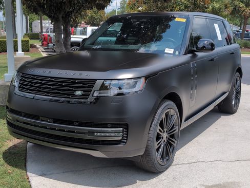 Used 2025 Land Rover Range Rover Long Wheelbase SE AWD/4WD image 5