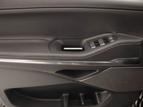 New 2026 Lincoln Navigator Reserve AWD/4WD image 17