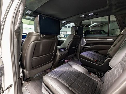 Used 2025 Cadillac Escalade V AWD/4WD image 50