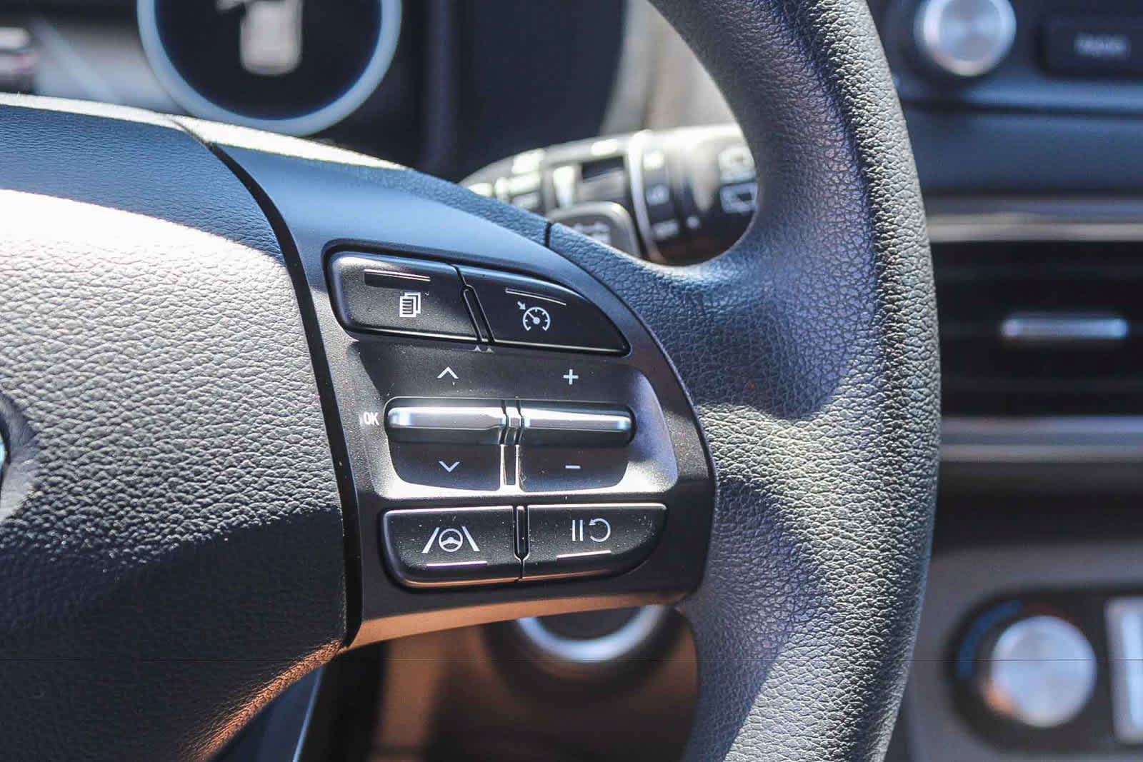 Certified 2023 Hyundai Kona SE FWD image 31
