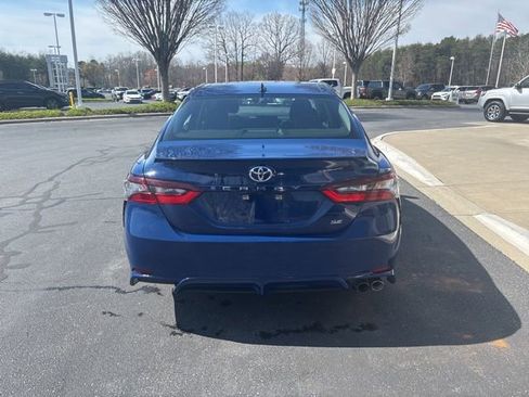 Used 2024 Toyota Camry SE image 6