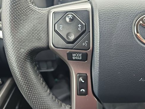 Used 2020 Toyota Tacoma SR5 image 11