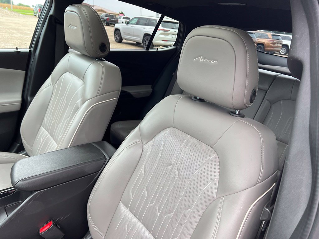 Used 2024 Buick Envista Avenir FWD image 30