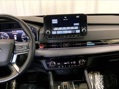 Used 2023 Mitsubishi Outlander Ralliart image 5