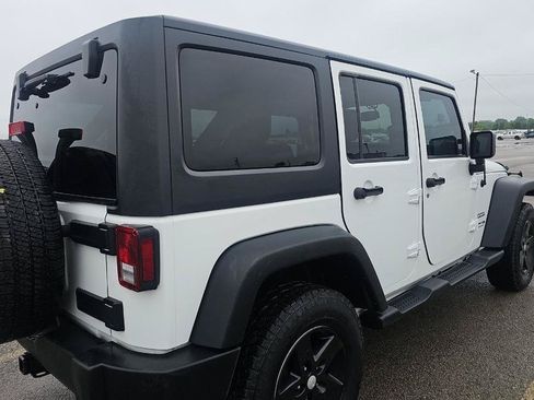 Used 2018 Jeep Wrangler Unlimited Sport S AWD/4WD image 6