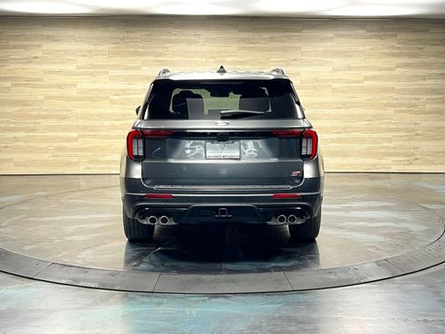 Used 2025 Ford Explorer ST w/ Sun And Sound Package AWD/4WD image 18