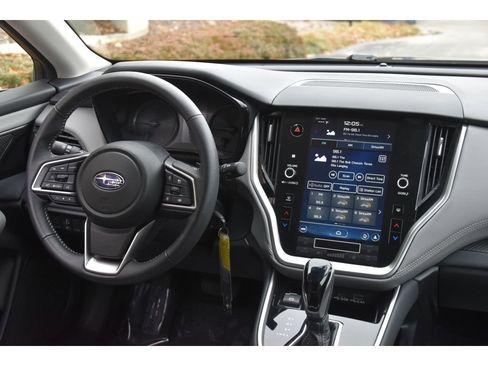 Certified 2025 Subaru Outback Premium w/ Popular Package #1A image 17