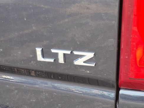 Used 2024 Chevrolet Silverado 2500 LTZ w/ LTZ Convenience Package image 28