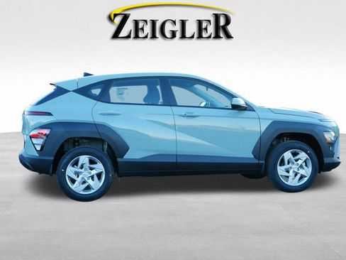 New 2026 Hyundai Kona SE image 8