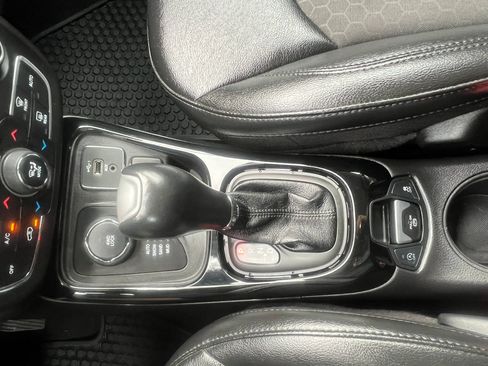 Used 2020 Jeep Compass Latitude AWD/4WD image 21