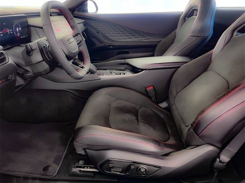 Used 2025 Dodge Charger R/T Scat Pack w/ Track Pack image 17