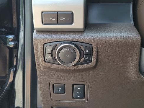 Certified 2022 Ford F350 King Ranch w/ Tremor Off-Road Package AWD/4WD image 23