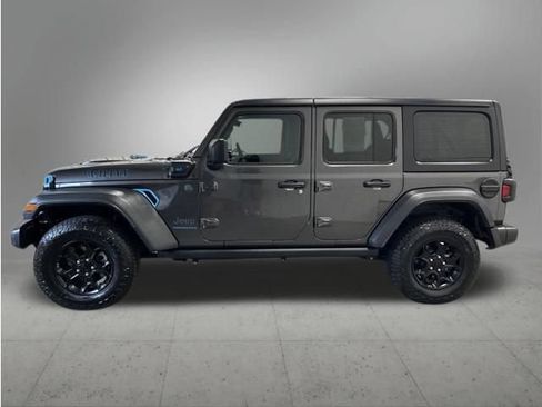 Used 2023 Jeep Wrangler Unlimited w/ Cold Weather Group AWD/4WD image 2