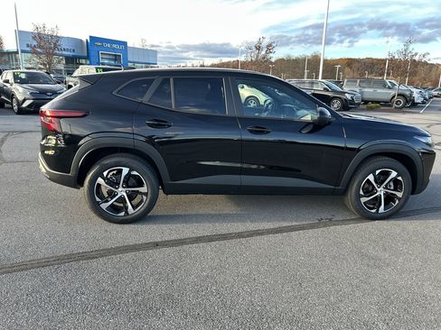 New 2026 Chevrolet Trax RS image 8