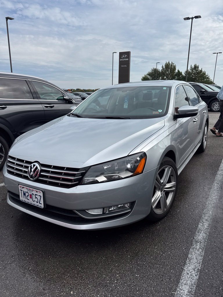 Used 2013 Volkswagen Passat TDI SE FWD image 1